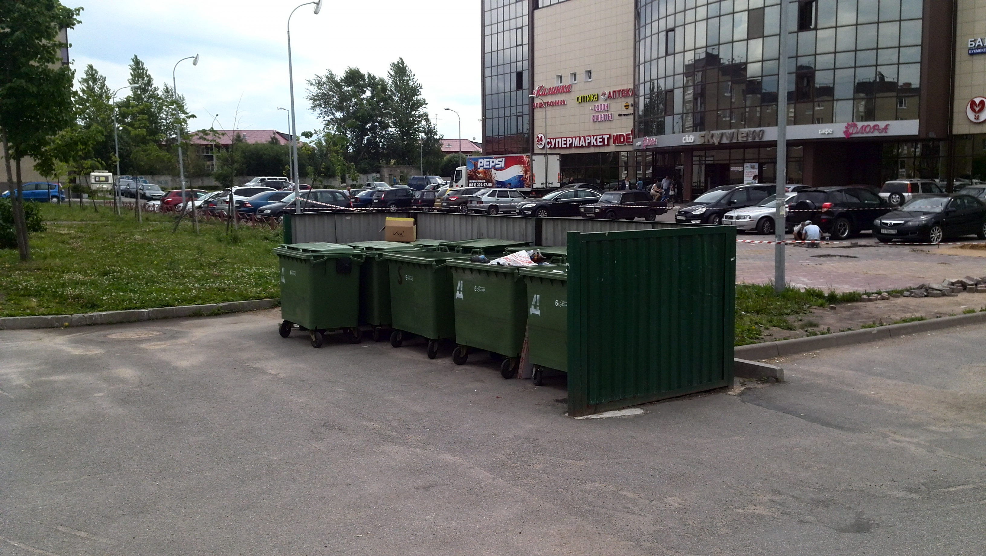 Контейнерная площадка для мусора